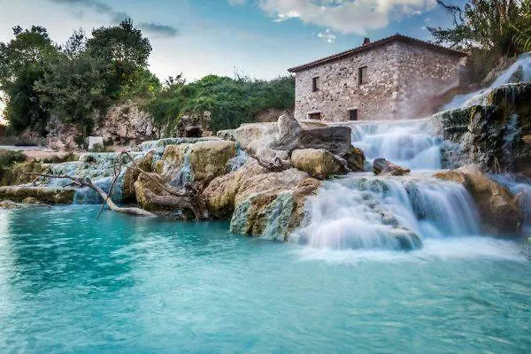 Il Nido Del Falco Nelle Antiche Mura Saturnia Casa de Férias